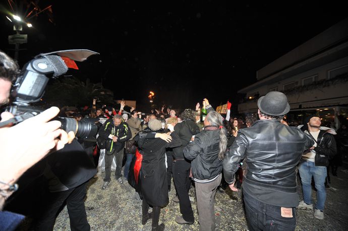 Ingrandisci la foto